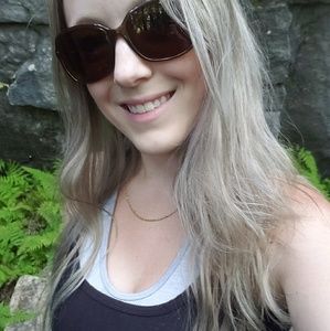 Meet your Posher, Mackenzie